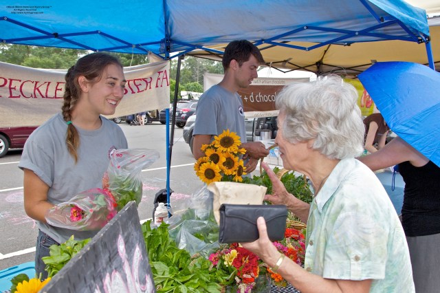 Customer's last stop for flowers.Westport Farmers Market, ©Mardi Welch Dickinson/Kymry Group™ All Rights Reserved