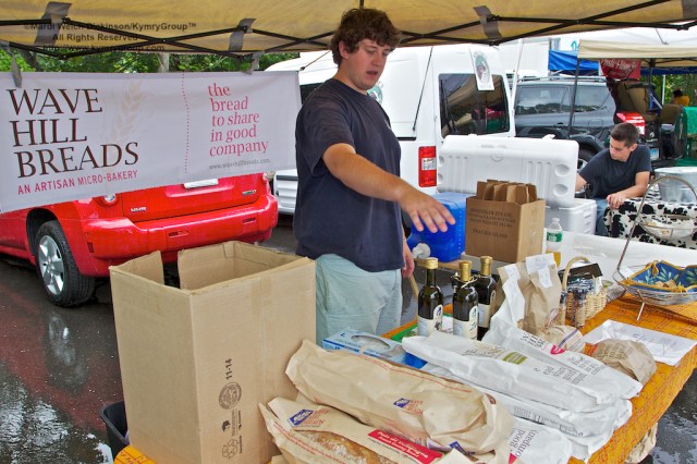 Wave Hill Breads, Westport Farmers Market, ©Mardi Welch Dickinson/Kymry Group™ All Rights Reserved