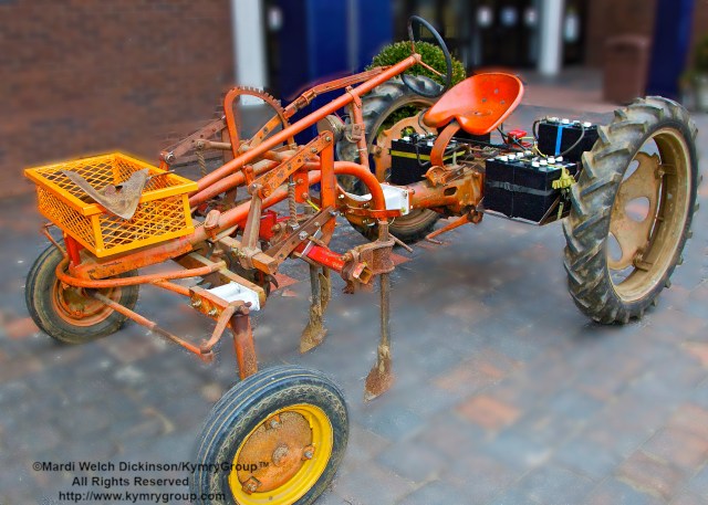 Electric Cultivating Tractor Workshop with David Blyn, Co-Owner, Riverbank Farm. CTNOFA Winter Confdrence 2013, Wilton High School, Wilton, CT, ©Mardi Welch Dickinson/KymryGroup. All Rights Reserved.