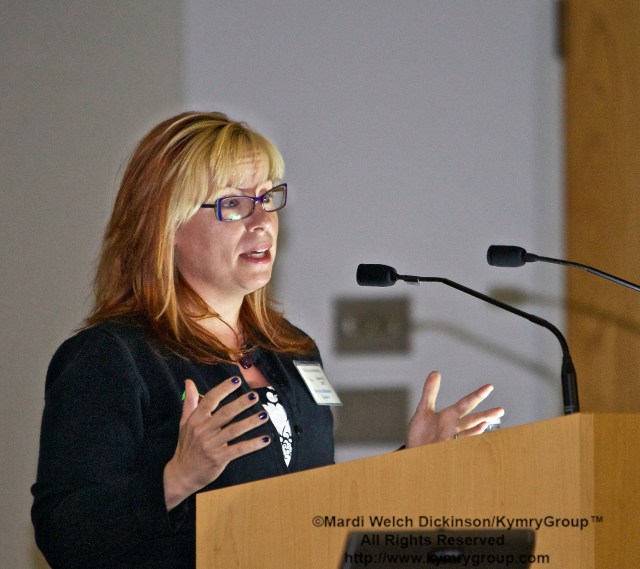 Sharon Stiteler "Birdchick". Today's Office. COA 29th Annual Meeting, Middlesex Community College. ©Mardi Welch Dickinson/KymryGroup™. All Rights Reserved.