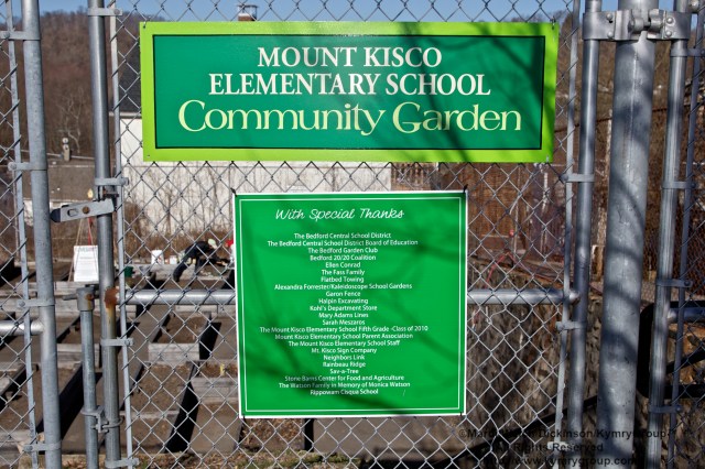 With Special Thanks sign to entrance of Mt. kisco Elelmentary School Community Garden. Bedford 2020 VegOut Event held at the Mt. Kisco Elelmentary School Community Garden, Mt Kisco, NY. April 6, 2013. ©Mardi Welch Dickinson/ Kymry Group. All Rights Reserved.