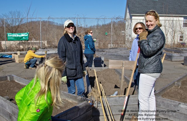 Bedford 2020 VegOut Event held at the Mt. kisco Elelmentary School Community Garden, Mt Kisco, NY. April 6, 2013. ©Mardi Welch Dickinson/Kymry Group. All Rights Reserved.