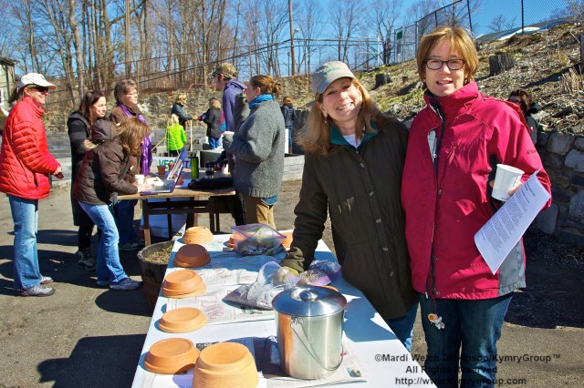 Bedford 2020 VegOut Event held at the Mt. kisco Elelmentary School Community Garden, Mt Kisco, NY. April 6, 2013. ©Mardi Welch Dickinson/Kymry Group. All Rights Reserved.